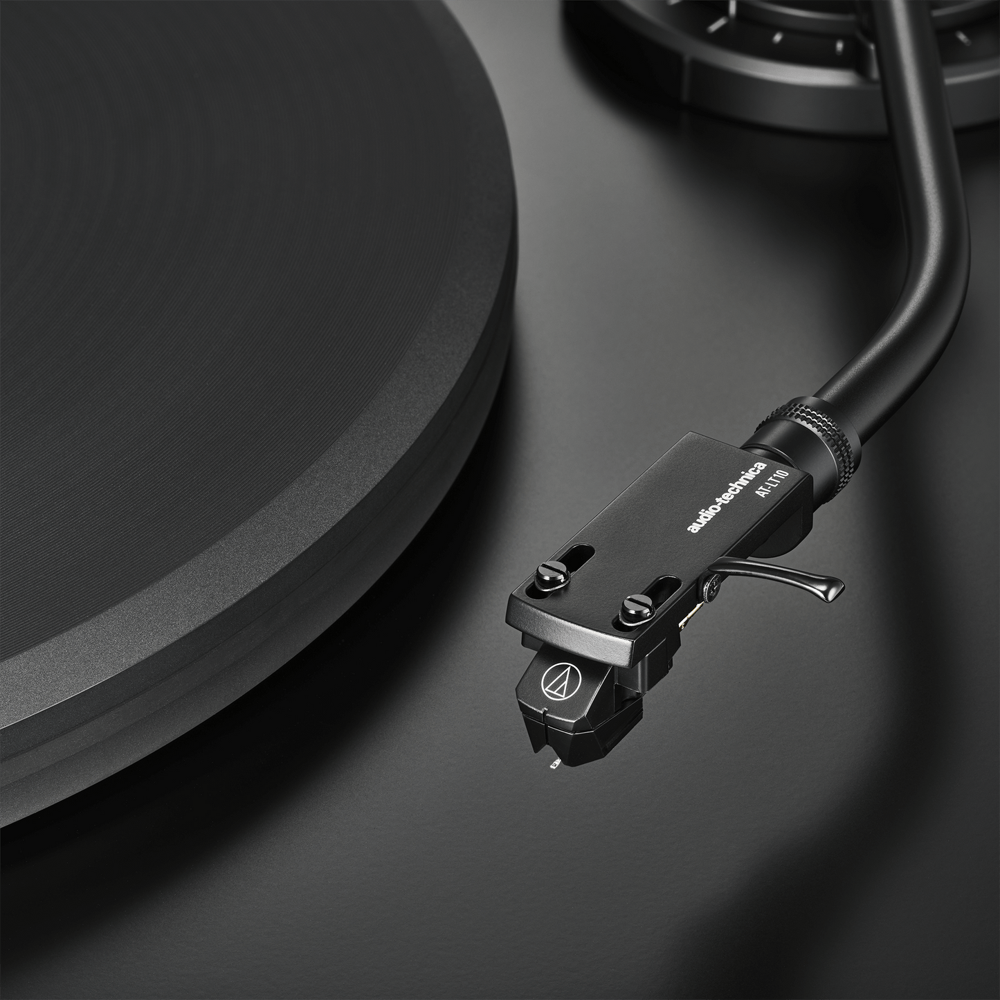 Audio-Technica: AT-LP7X Turntable