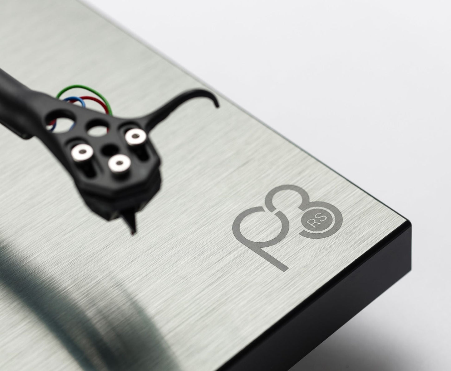 Rega: Planar 3 RS Turntable w/ ND5 Cartridge - Aluminum