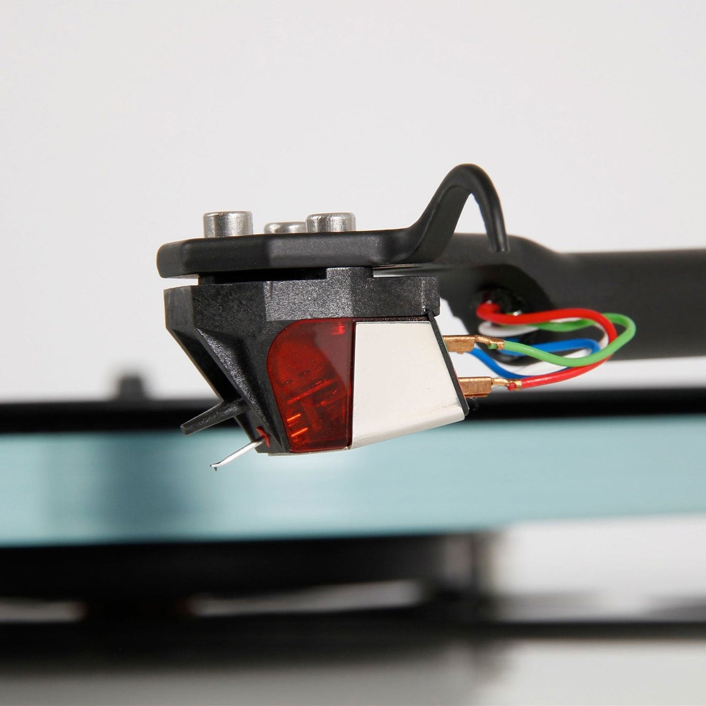 Rega: Planar 2 Turntable w/ ND3 Cartridge - Black