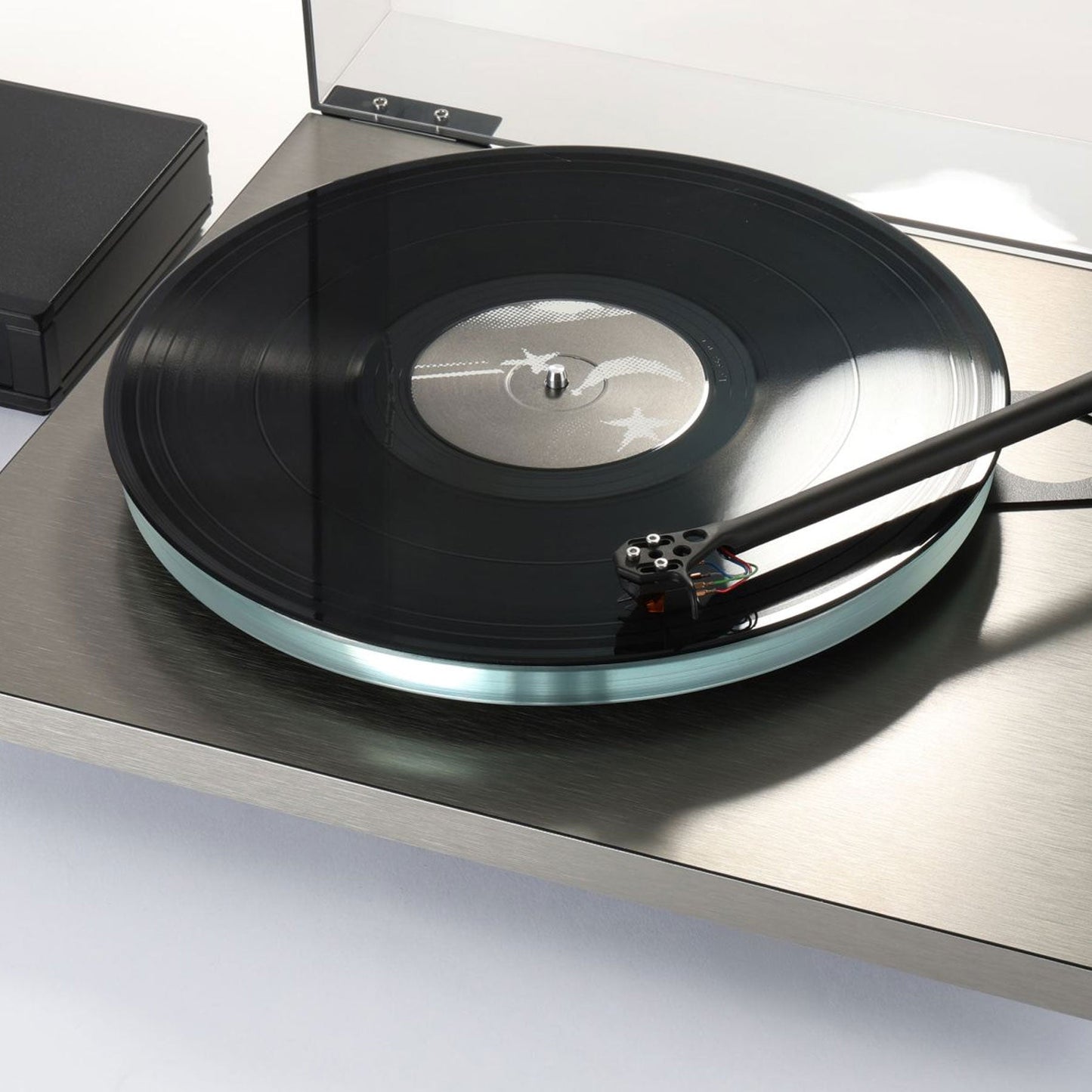 Rega: Planar 6 RS Turntable w/ ND9 Cartridge - Aluminum - PRE-ORDER