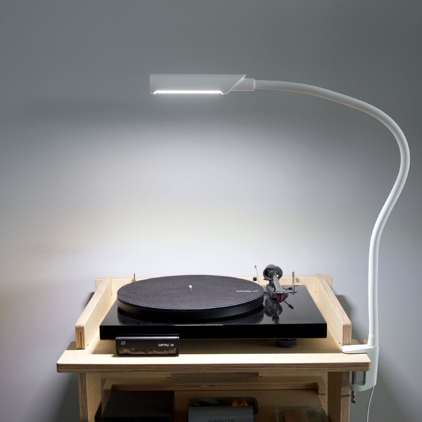 Reliable Corp.: UberLight Flex Turntable Task Lamp - White / Clamp Model